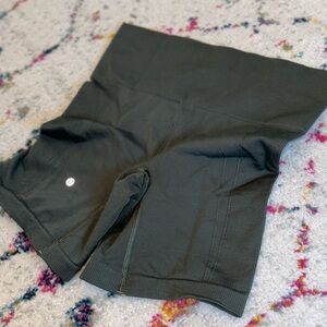 Lululemon Shorts Size 4